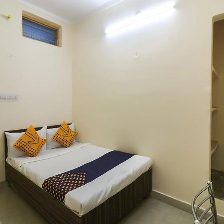 Spot On Negi Home Stay Dehradun Exterior foto